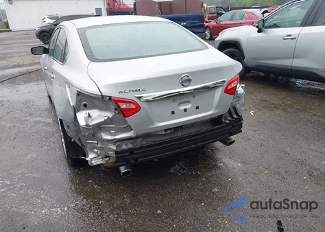 2017 Nissan Altima 2.5 S z USA, uszkodzony, nr VIN 1N4AL3AP9HN334931